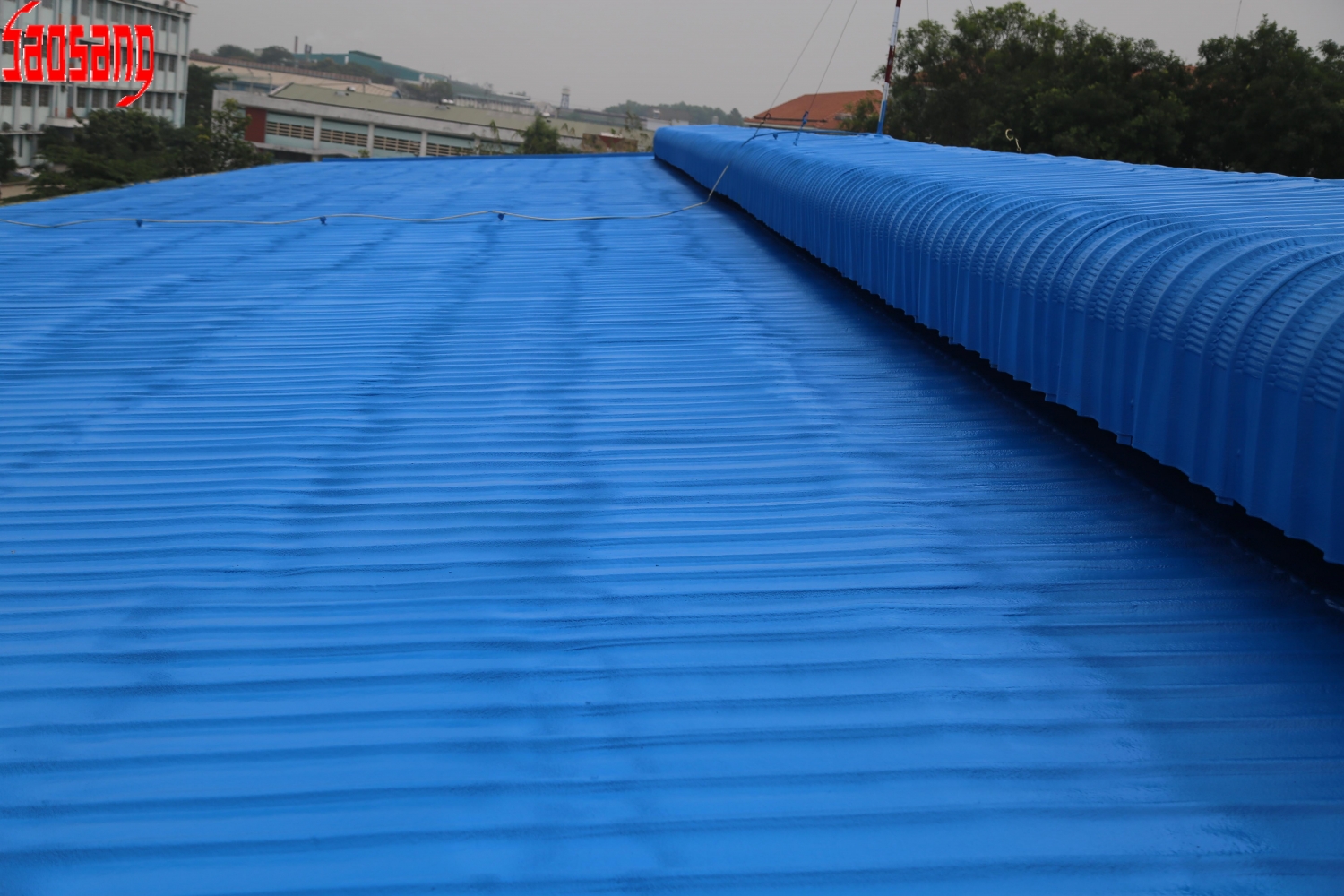 Chống nóng mái tôn là một giải pháp hiệu quả để giúp bạn tiết kiệm chi phí điện và nâng cao hiệu suất sản xuất. Với công nghệ tiên tiến, chúng tôi cam kết tạo ra sản phẩm chống nóng mái tôn đáp ứng nhu cầu của khách hàng ngay tại Việt Nam vào năm